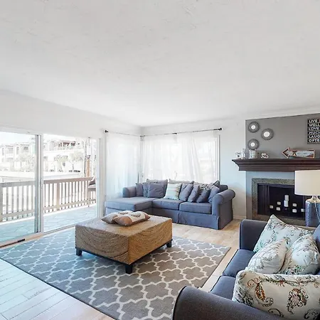 3454 Carlsbad Blvd Vila